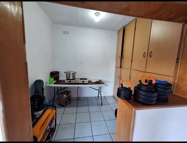 4 BEDROOM FREESTANDING FOR SALE IN VANDERBIJLPARK SE 2